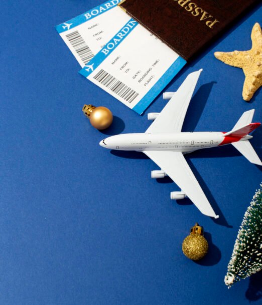 christmas-travel-concept-with-airplane